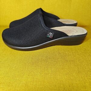 Fly Flot Slip On Mesh Anti Shock Anatomic Slip On Mule Women Shoe Size 39 US 8